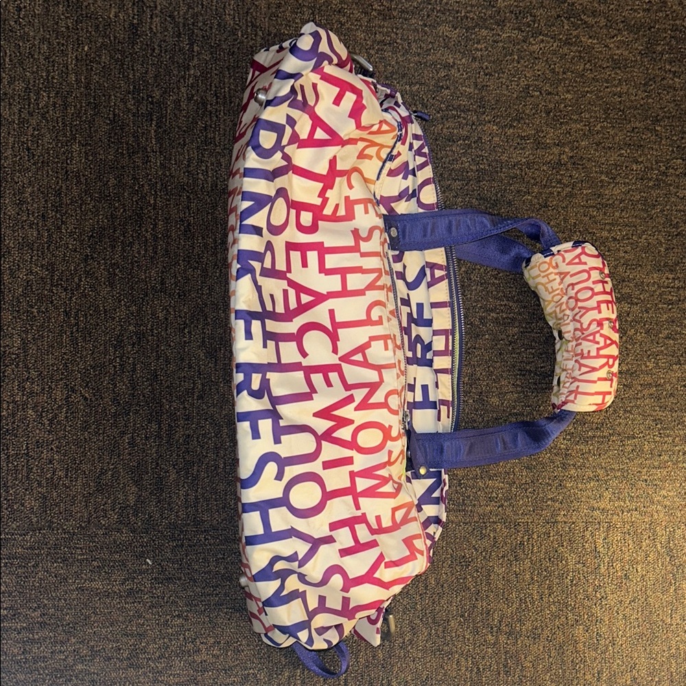 Lululemon large tote bag in excellent condition with lots of pockets